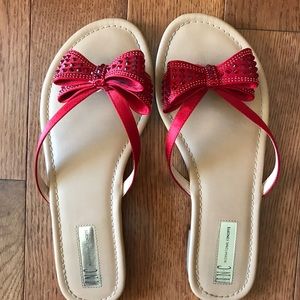 Red bow sandals